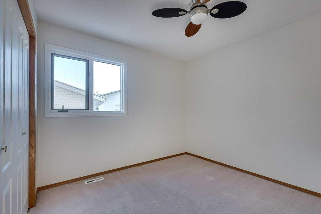 16 Lawrence Crescent, Red Deer, AB - Indoor Photo Showing Other Room
