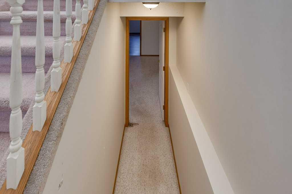 16 Lawrence Crescent, Red Deer, AB - Indoor