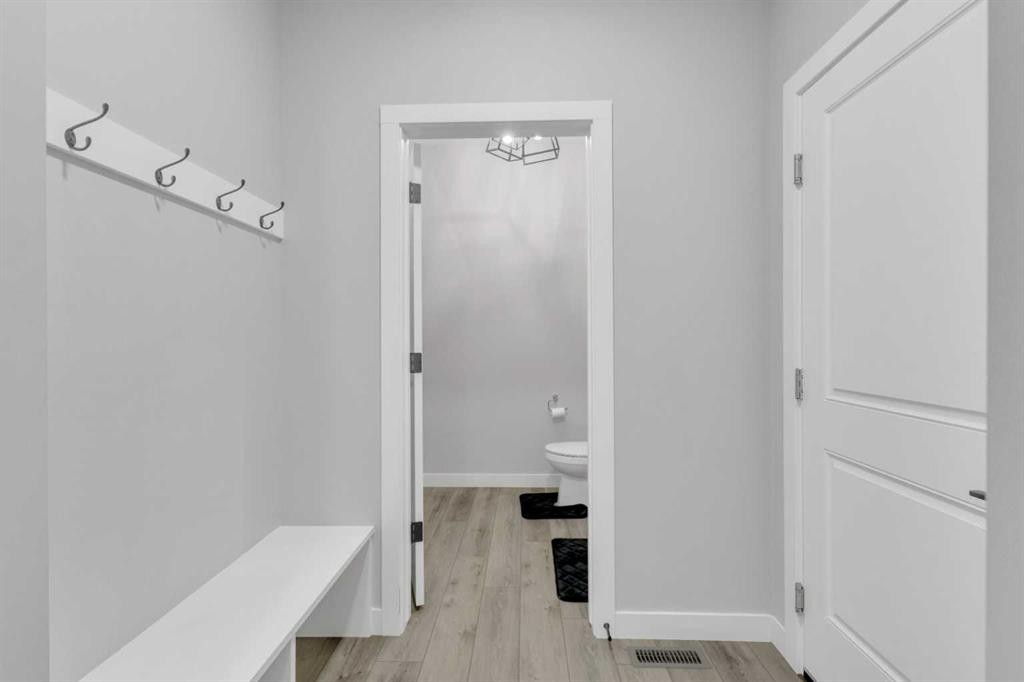 119 Crestview Boulevard, Sylvan Lake, AB - Indoor