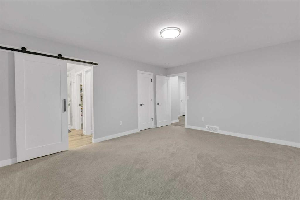 119 Crestview Boulevard, Sylvan Lake, AB - Indoor Photo Showing Other Room