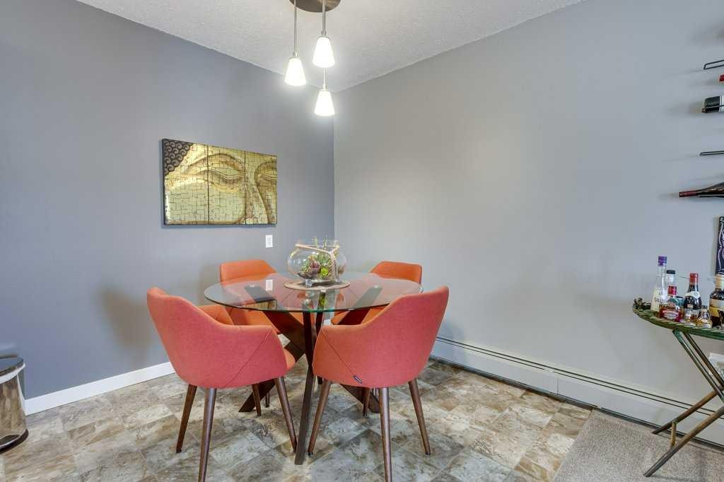 13-7 Stanton Street, Red Deer, AB - Indoor Photo Showing Dining Room