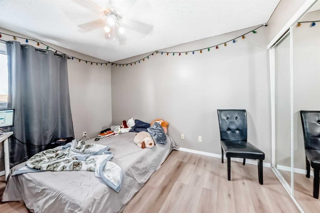 B1-35 Nash, Red Deer, AB - Indoor Photo Showing Bedroom