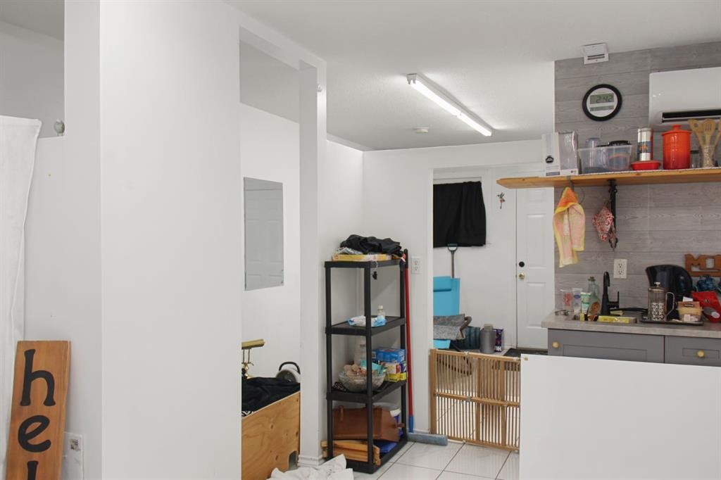 5205 50 Street, Viking, AB