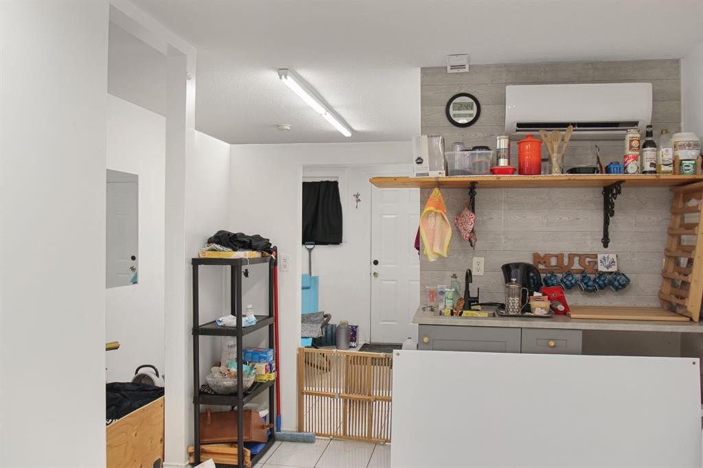 5205 50 Street, Viking, AB