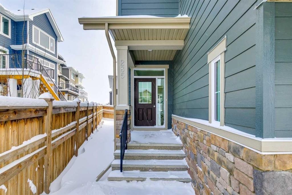 285 Creekstone Hill Sw, Calgary, AB - Outdoor With Exterior