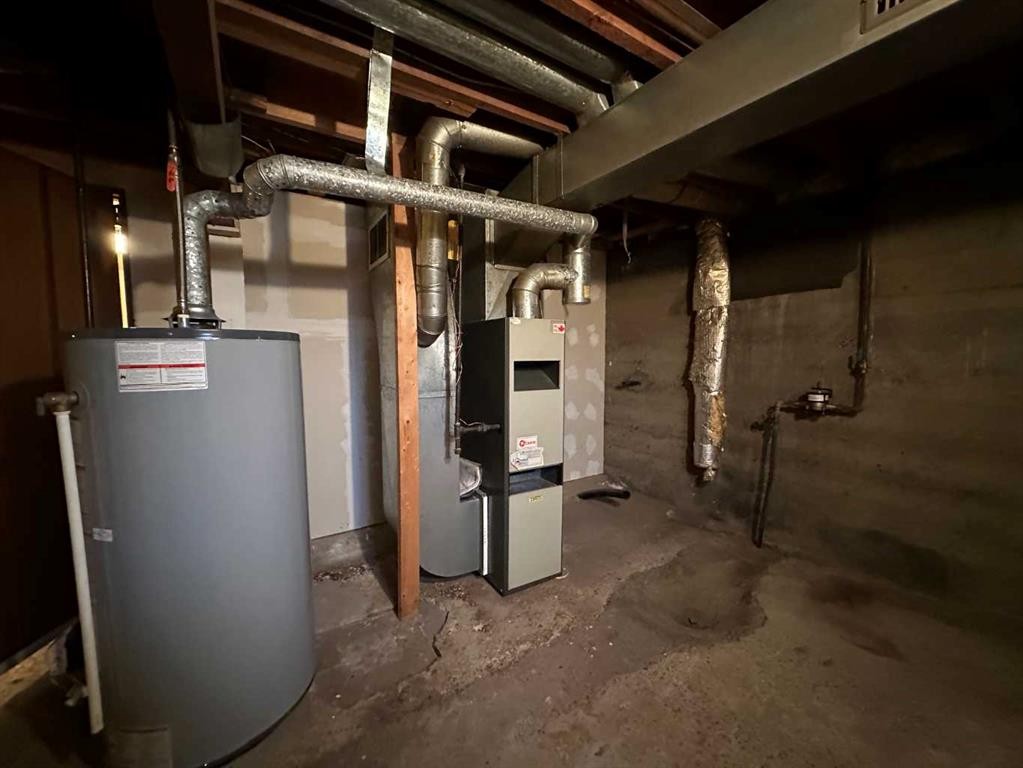 4829 46 Street, Ponoka, AB - Indoor Photo Showing Basement