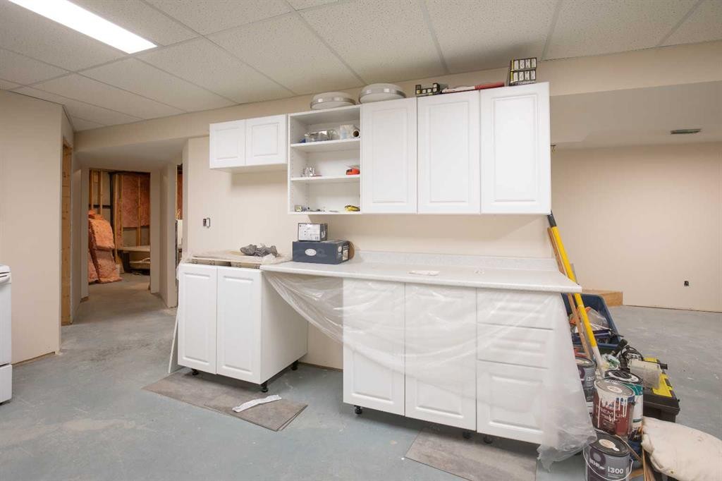 99 Dawson Street, Red Deer, AB - Indoor