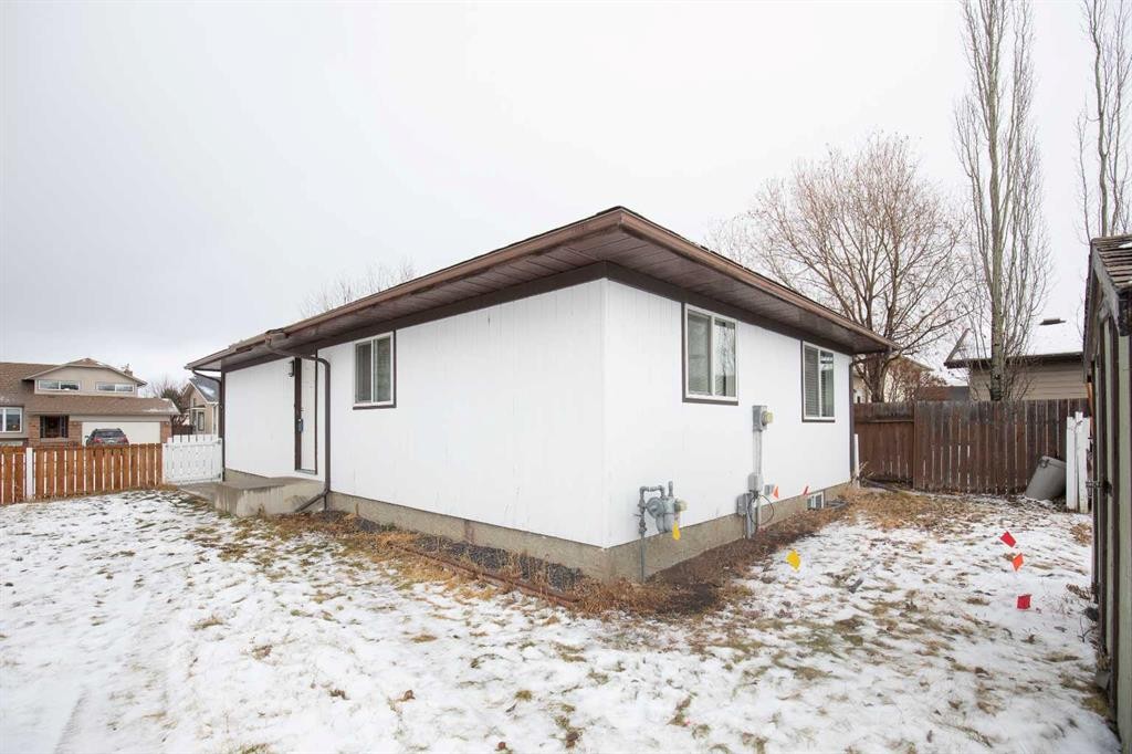 99 Dawson Street, Red Deer, AB - Outdoor With Exterior