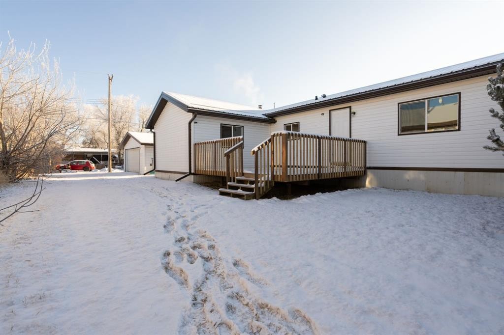 11 1St Avenue North, Hay Lakes, AB - Outdoor