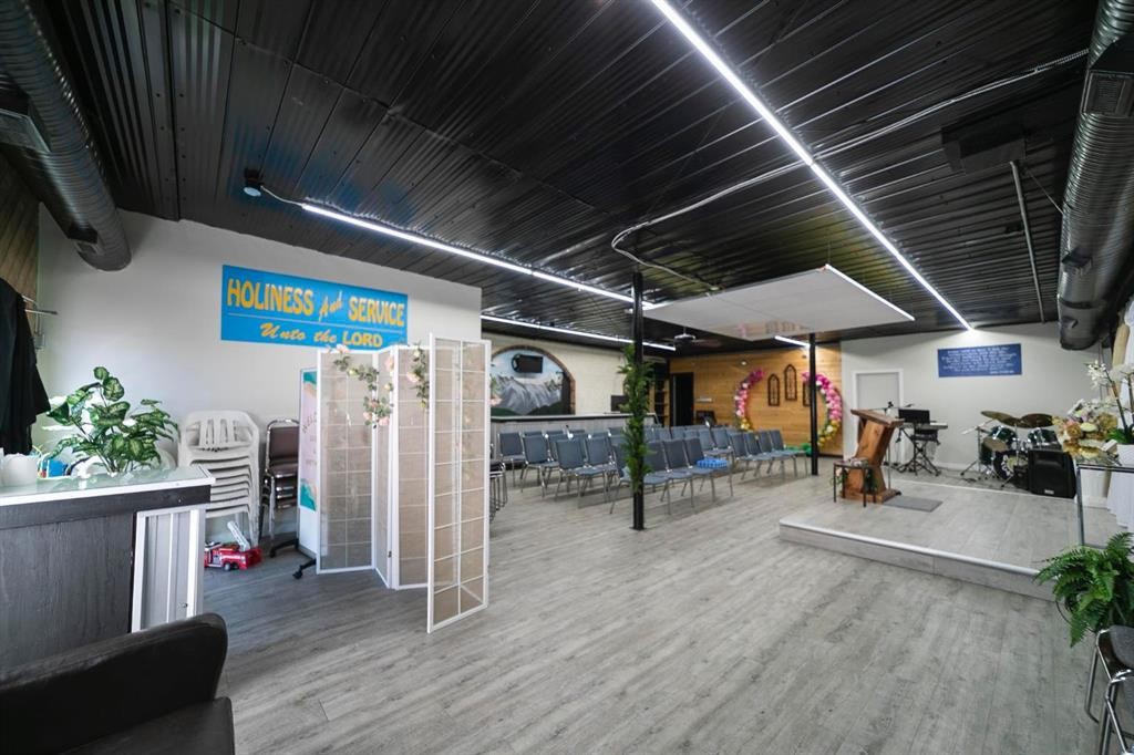 4710 52 Avenue, Camrose, AB