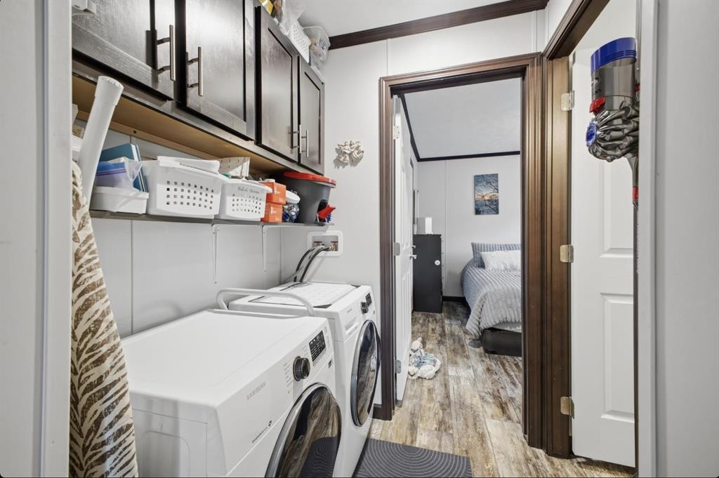 40-41019 Range Road 11, Rural Lacombe County, AB - Indoor Photo Showing Laundry Room