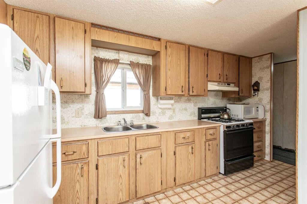 44A-5500 Womacks Road, Blackfalds, AB