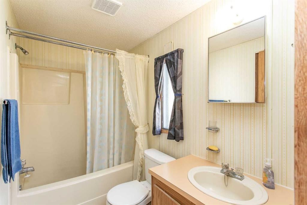 44A-5500 Womacks Road, Blackfalds, AB