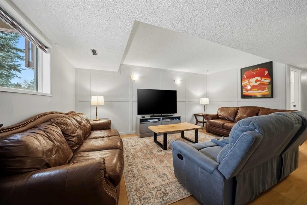 59 Baird Street, Red Deer, AB - Indoor Photo Showing Living Room