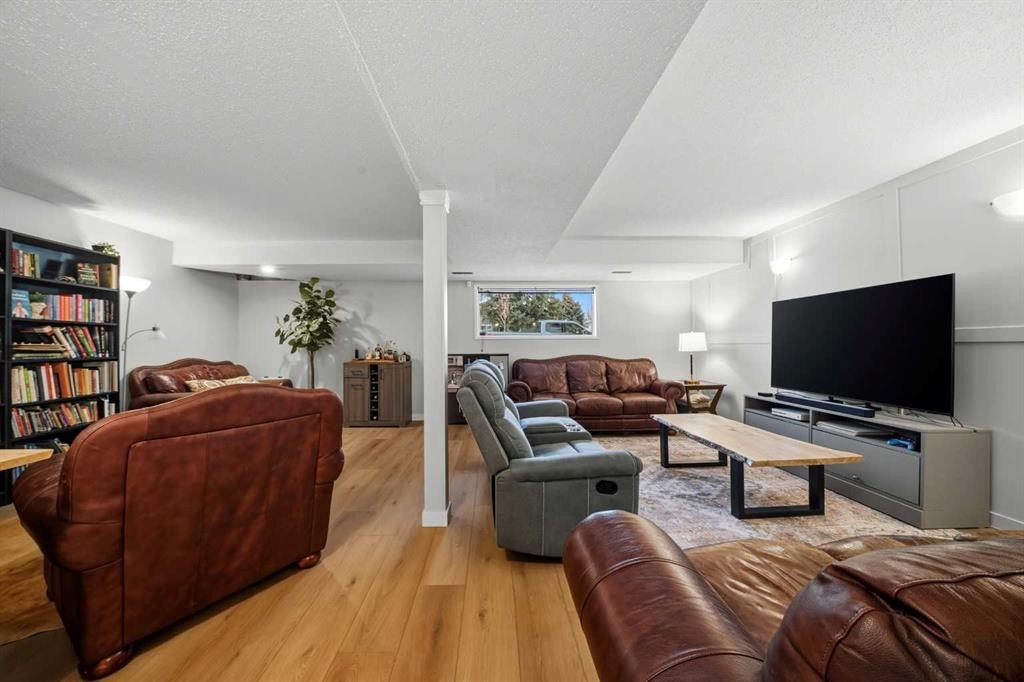 59 Baird Street, Red Deer, AB - Indoor Photo Showing Living Room