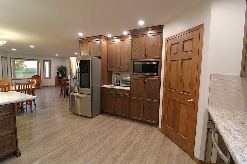 93039 Range Road 164, Taber, AB - Indoor Photo Showing Kitchen