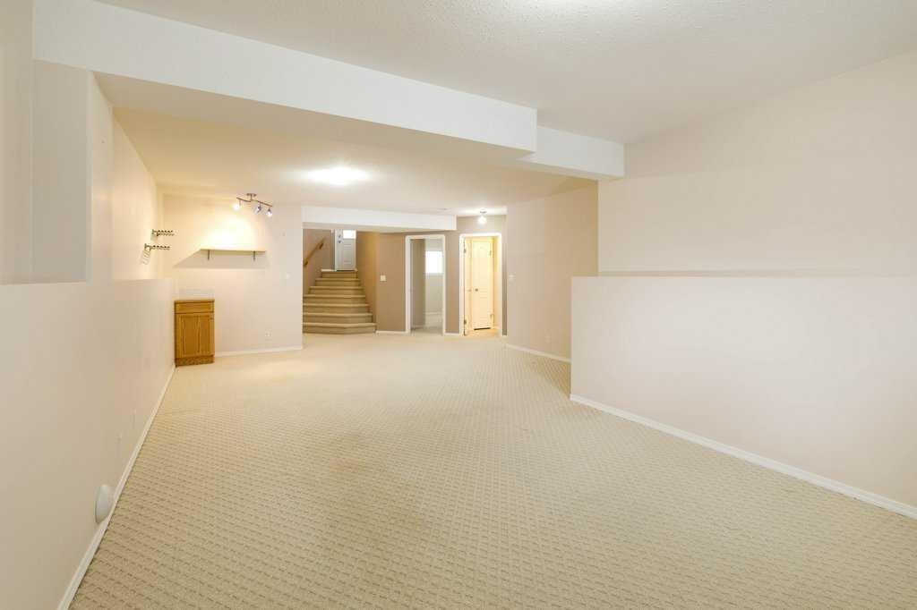 207 Lancaster Drive, Red Deer, AB - Indoor Photo Showing Other Room