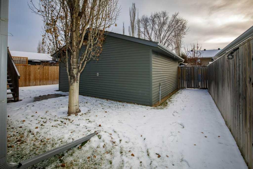 207 Lancaster Drive, Red Deer, AB - Outdoor With Exterior