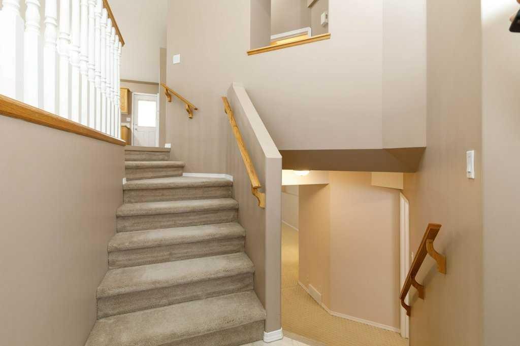 207 Lancaster Drive, Red Deer, AB - Indoor Photo Showing Other Room