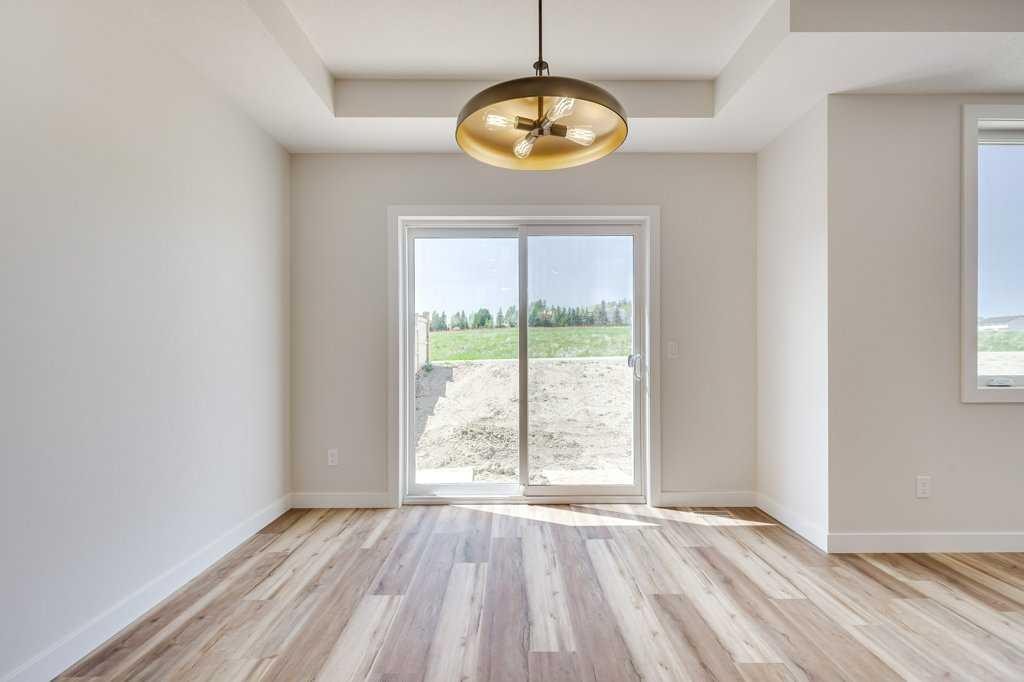 117 Crestview Boulevard, Sylvan Lake, AB - Indoor Photo Showing Other Room