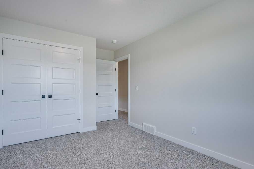 117 Crestview Boulevard, Sylvan Lake, AB - Indoor