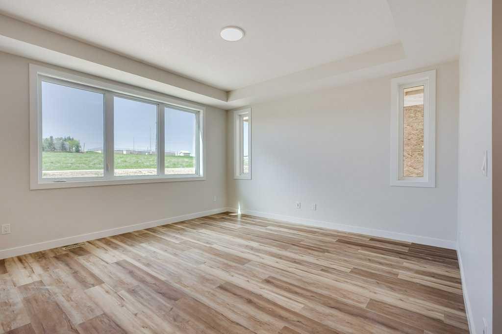 117 Crestview Boulevard, Sylvan Lake, AB - Indoor Photo Showing Other Room