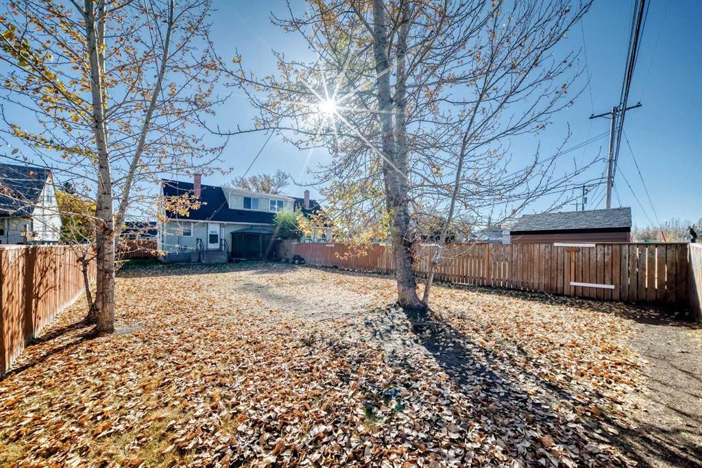 168 Tamarac Boulevard, Springbrook, AB - Outdoor