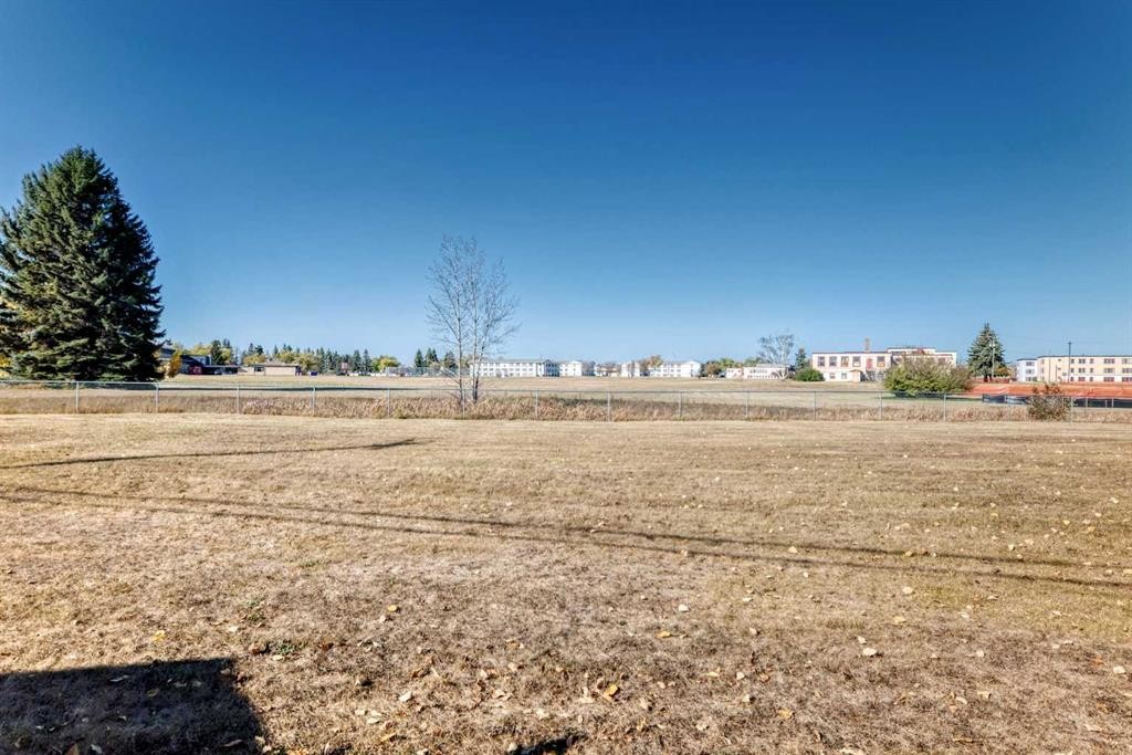 168 Tamarac Boulevard, Springbrook, AB - Outdoor With View