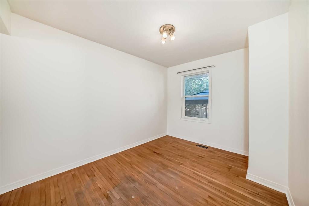 168 Tamarac Boulevard, Springbrook, AB - Indoor Photo Showing Other Room