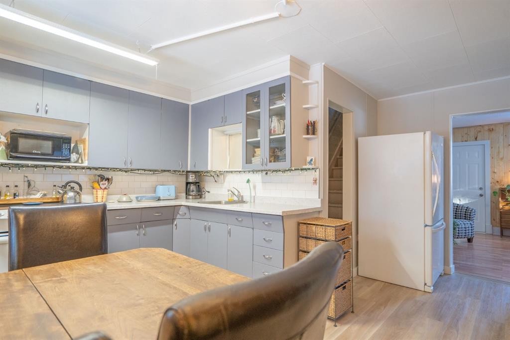 5010 53Rd Avenue, Bashaw, AB - Indoor Photo Showing Kitchen