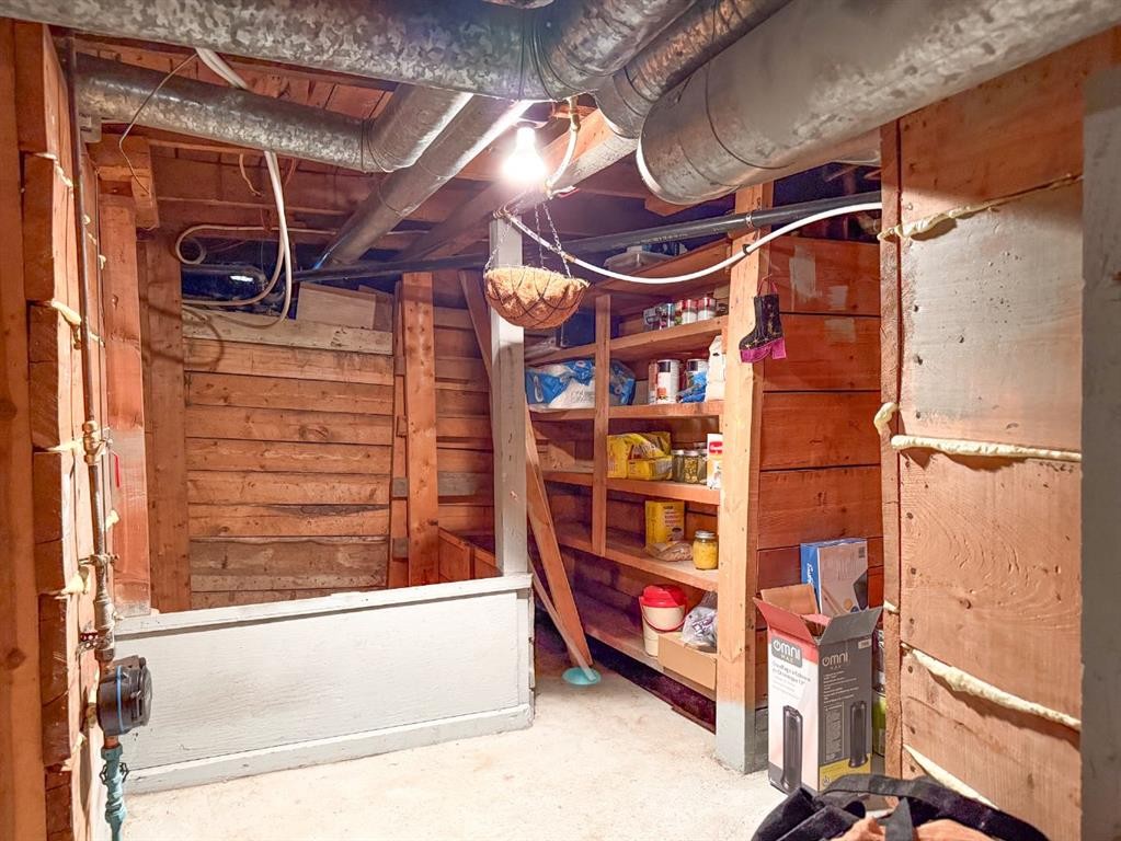 5010 53Rd Avenue, Bashaw, AB - Indoor Photo Showing Other Room