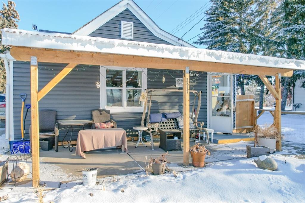 5010 53Rd Avenue, Bashaw, AB - Outdoor