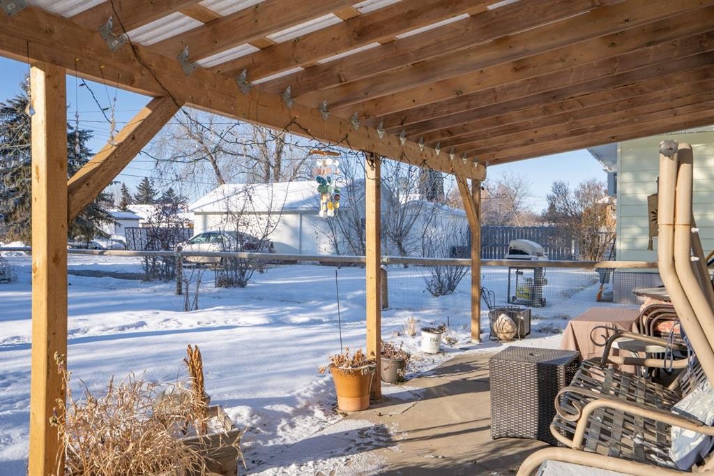 5010 53Rd Avenue, Bashaw, AB - Outdoor With Deck Patio Veranda