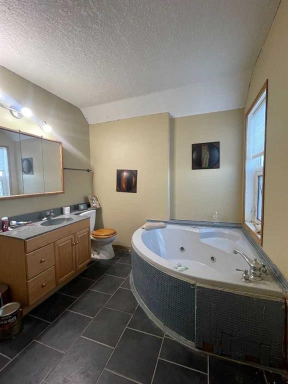 5135 49 Street, Consort, AB - Indoor Photo Showing Bathroom