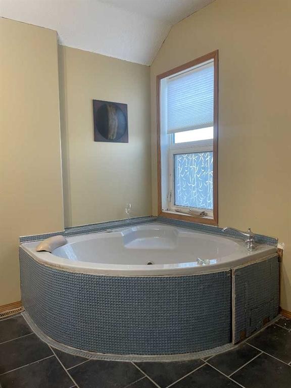 5135 49 Street, Consort, AB - Indoor Photo Showing Bathroom