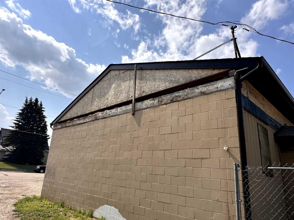 5120 49Th Avenue, Innisfail, AB