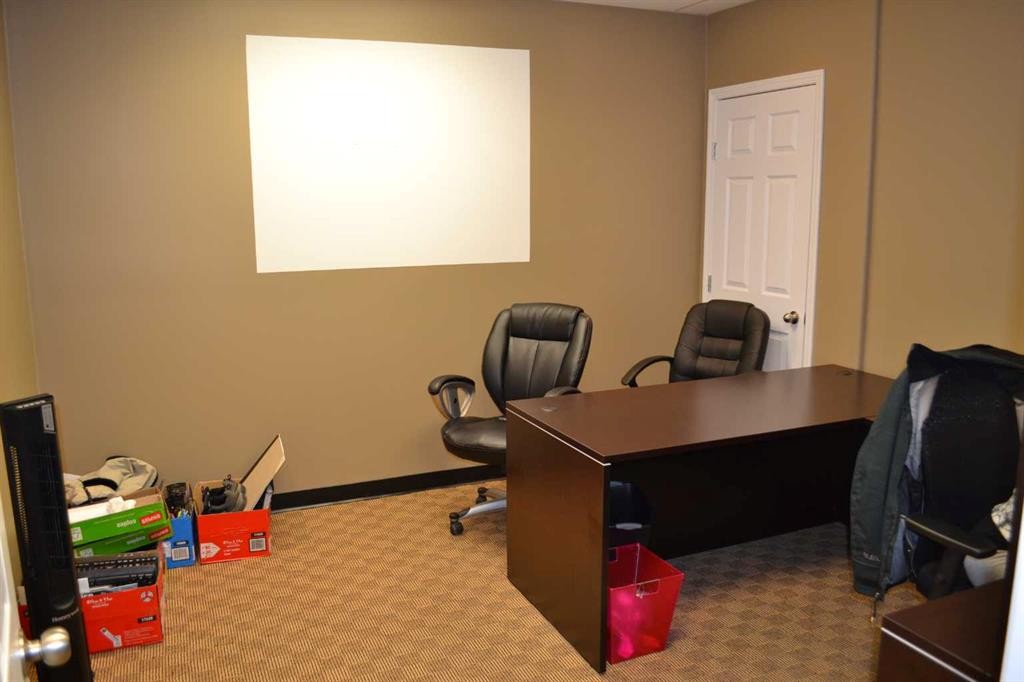 3-14 Thevenaz Industrial Trail, Sylvan Lake, AB