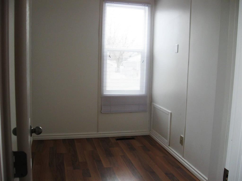 5707 57 Avenue, Red Deer, AB - Indoor Photo Showing Other Room