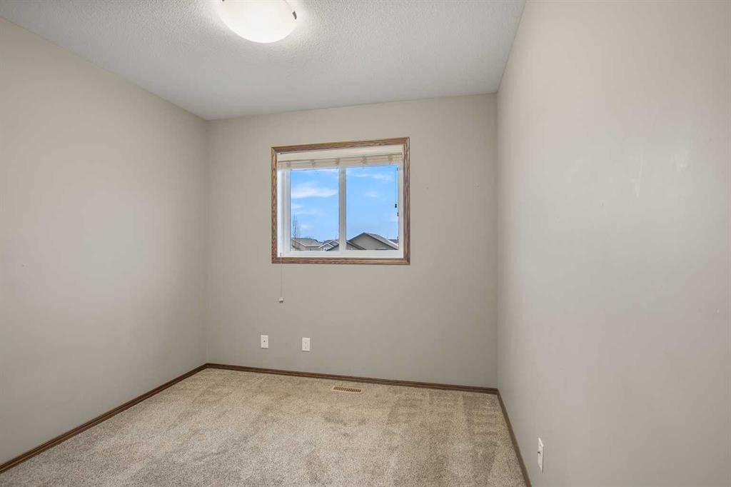 13 Crimson Court, Blackfalds, AB - Indoor Photo Showing Other Room