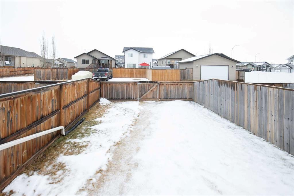13 Crimson Court, Blackfalds, AB - Outdoor