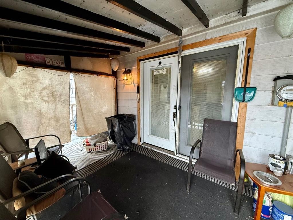 5922 Spruce Park Crescent, Stettler, AB - Indoor