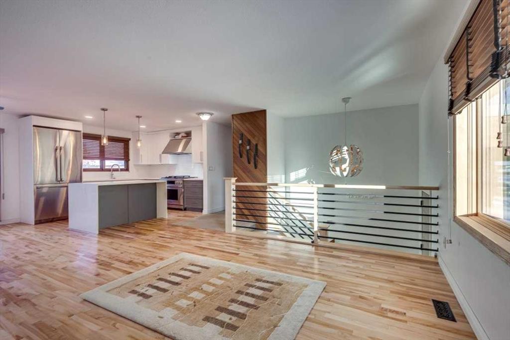 8 Nielsen Close, Red Deer, AB - Indoor Photo Showing Kitchen