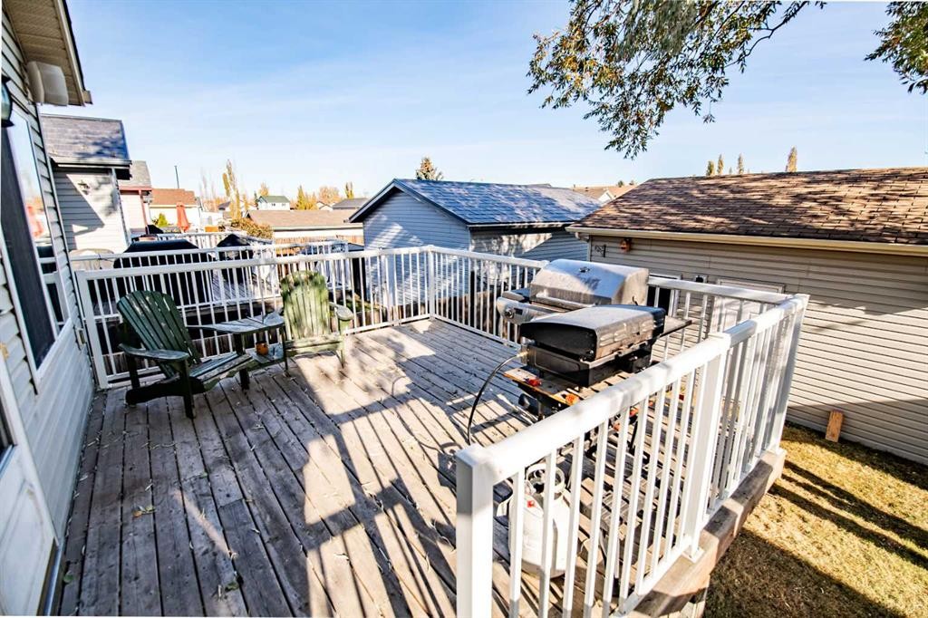 27 Jacobs Close, Red Deer, AB - Outdoor With Deck Patio Veranda With Exterior