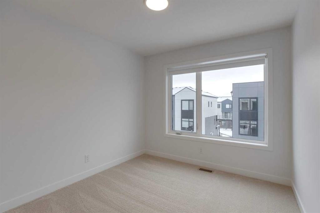 318-8500 19 Avenue Sw, Calgary, AB - Indoor Photo Showing Other Room