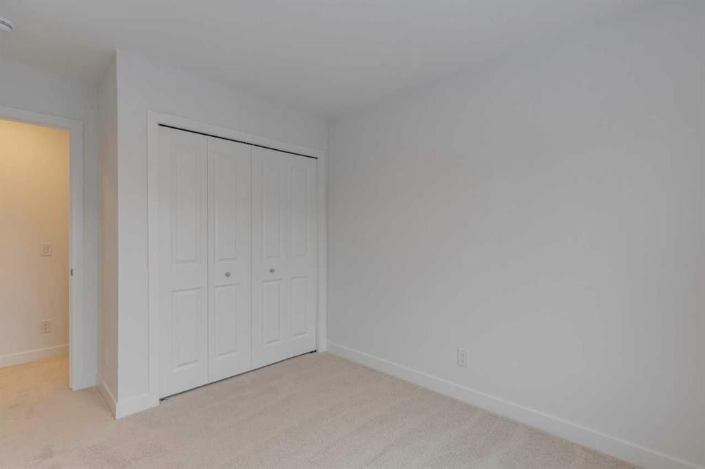 318-8500 19 Avenue Sw, Calgary, AB - Indoor Photo Showing Other Room