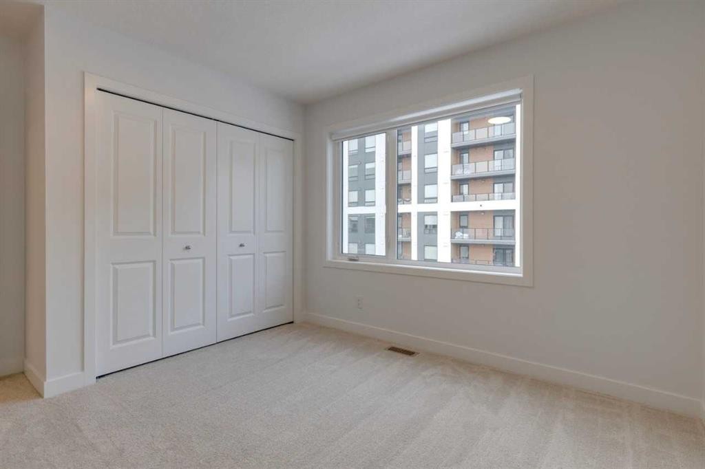 318-8500 19 Avenue Sw, Calgary, AB - Indoor Photo Showing Other Room