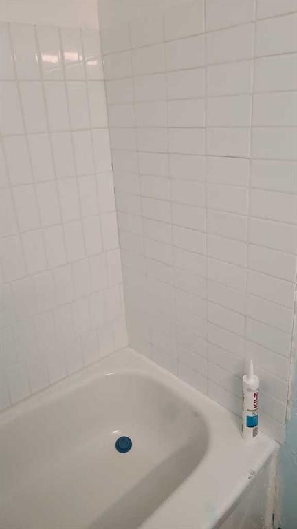 4513 44 Street, Castor, AB - Indoor Photo Showing Bathroom