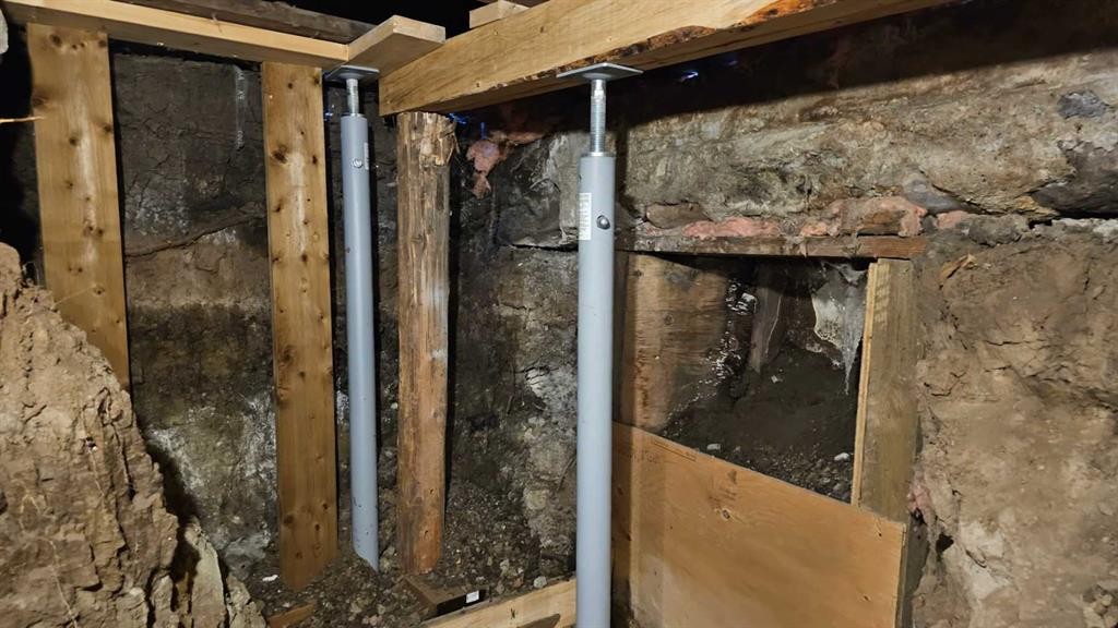 4513 44 Street, Castor, AB - Indoor Photo Showing Basement