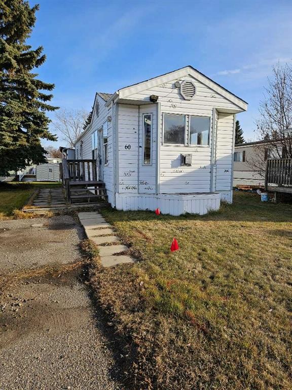 60 Parkland Acres, Lacombe, AB