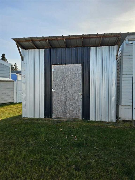 60 Parkland Acres, Lacombe, AB